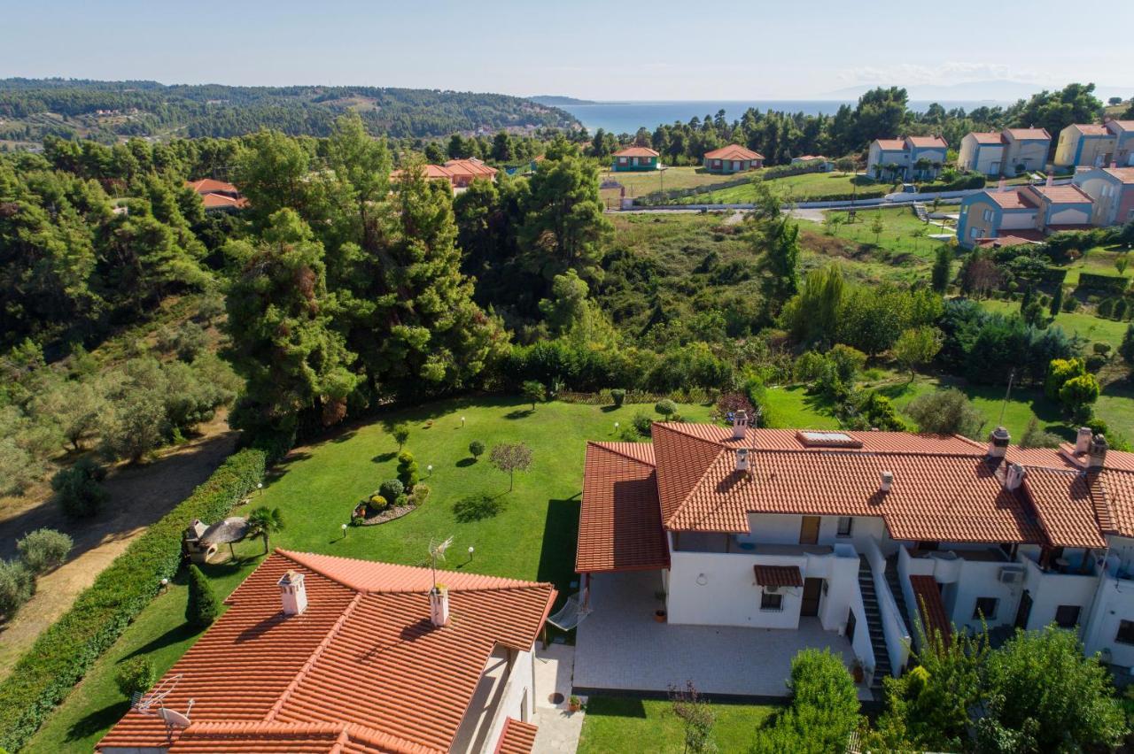 Vila Georgia Siviri Luaran gambar