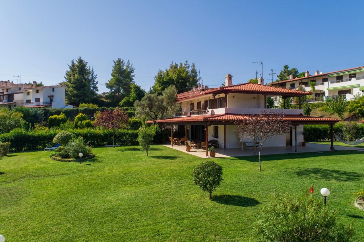 Vila Georgia Siviri Luaran gambar