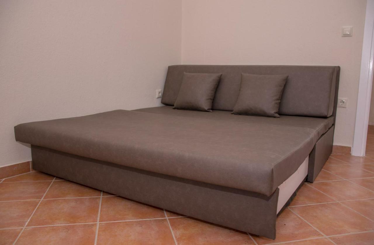 Vila Georgia Siviri Luaran gambar